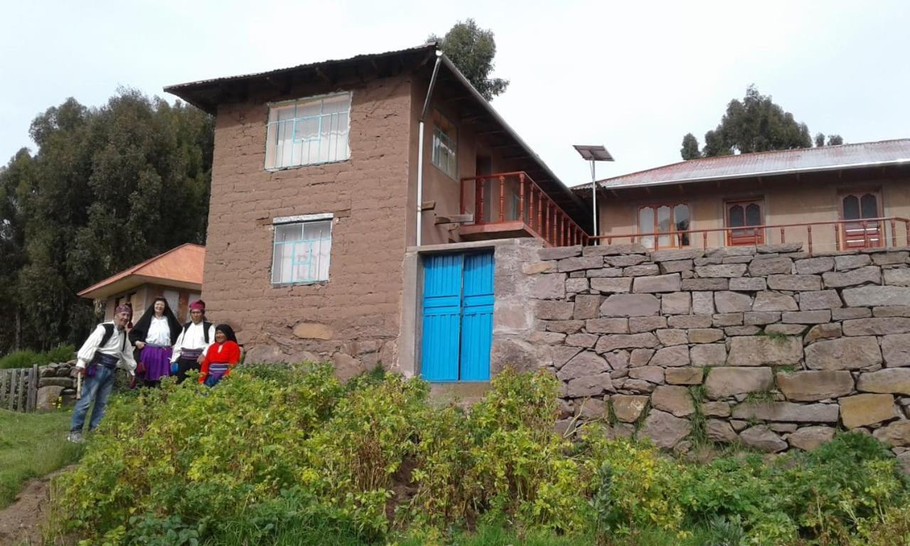Taquile Hospedaje Mario Huillanopampa Exterior foto
